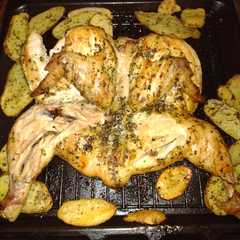 Una foto de Pollo al horno con papa