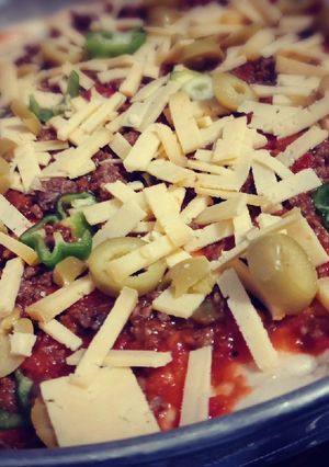 صورة لوصفة بيتزا مفروم وصوص الآرابياتا 🍕