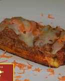 Canoa de plátano maduro con ropa vieja