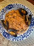 Orzo cu ciuperci pleurotus și sos de roșii