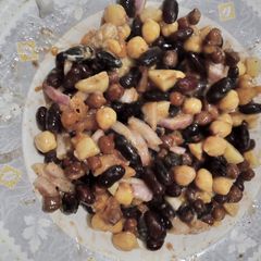 A picture of Lobia chanay ki chaat.