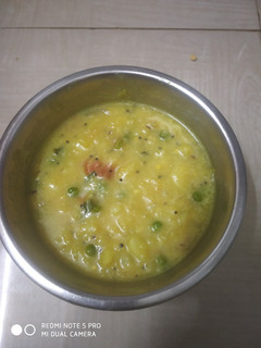 உருளைக்கிழங்கு பட்டாணி குருமா(potato peas kurma recipe in tamil) செய்முறை முக்கிய புகைப்படம்
