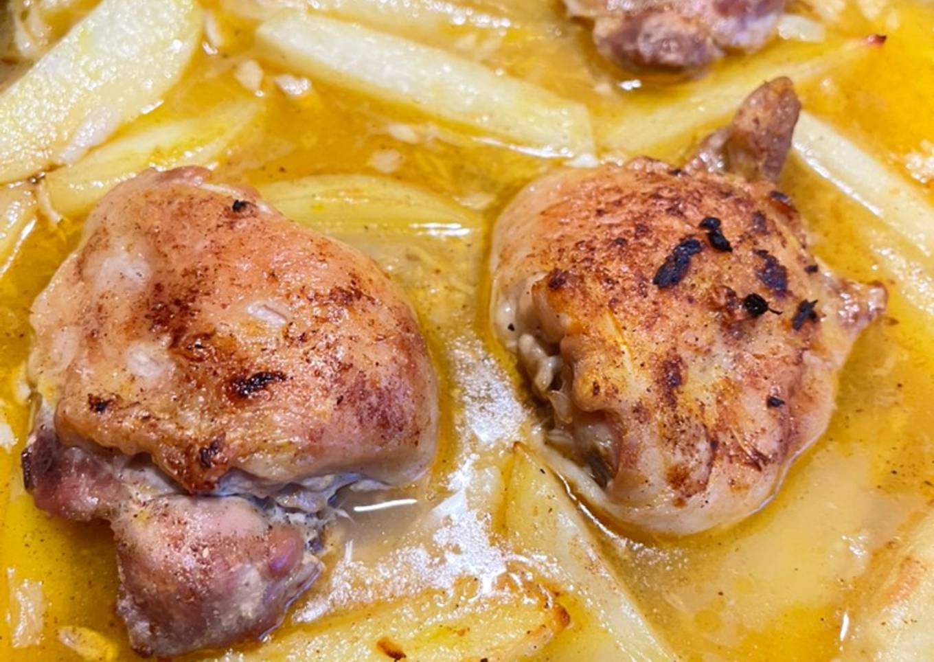 Chicken and Potato in lemon and garlic sauce Tray-bake (Lebanese style)
