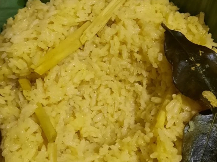 Cara Gampang Menyiapkan Resep  Nasi kuning simpel magic com yang Bisa Manjain Lidah, Enak