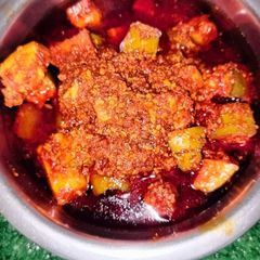 A picture of Totapuri Mangoes Spicy Pickle.