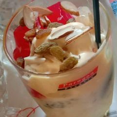 A picture of Faluda ice cream.