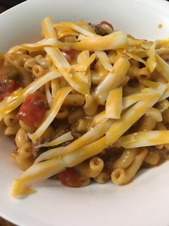 A picture of Chili Mac and cheese.