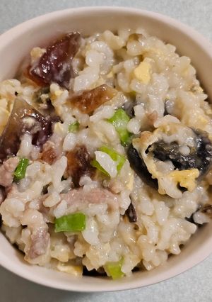 皮蛋瘦肉粥 的食譜成品照片