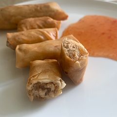 A picture of Thai minced pork spring rolls.