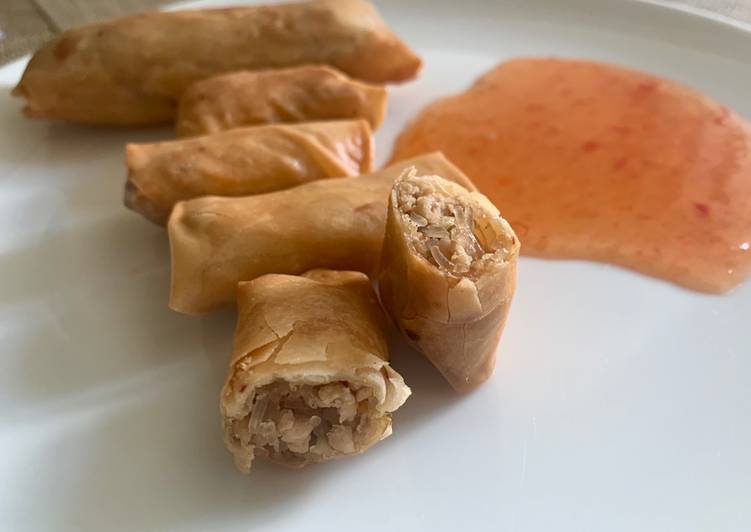 Recipe of Any-night-of-the-week Thai minced pork spring rolls