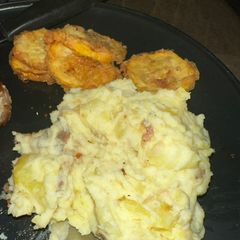 A picture of Scratch Garlic Parmesan Mashed Potatoes.