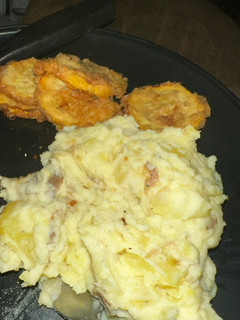 A picture of Scratch Garlic Parmesan Mashed Potatoes.