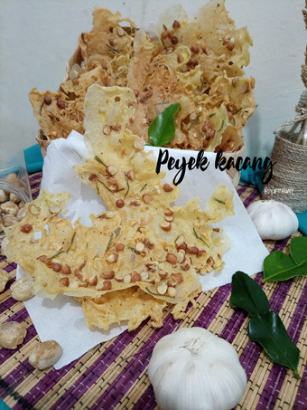 Anti Ribet, Bikin 8. Peyek kacang renyah Bahan Sederhana