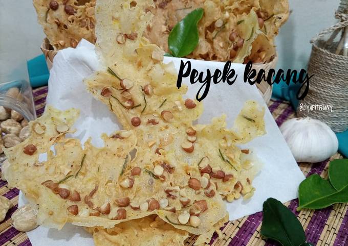 Peyek kacang renyah