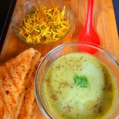 A picture of French bean onion soup.