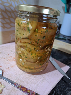 Una foto de 🍆Berenjenas al escabeche