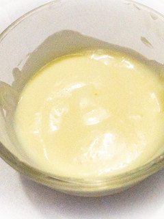 A picture of Salad dressing.