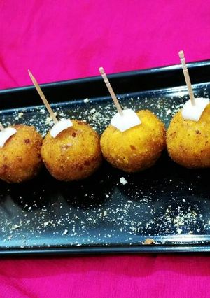 A picture of #Monsoon.corn chesse ball.