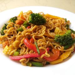 Stir fry veggie noodles A picture of Stir fry veggie noodles.