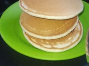 Una foto de pancakes con harina leudante