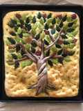 Focaccia fiorita "Albero, simbolo universale della vita" 🌷