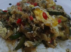 Una foto de Zapallitos revueltos con base de arroz 🤤