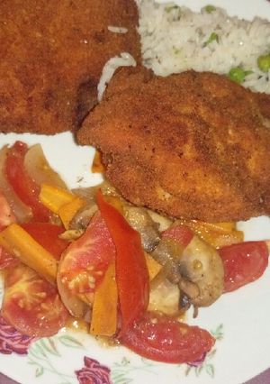 Fetával töltött csirkemell, rizibizivel és grillezett zöldséggel recept fotója