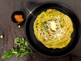 मटार पनीर लच्छा पराठा (Matar Paneer Laccha Paratha Recipe In Marathi)