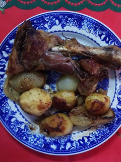 Una foto de Paletilla de Cordero lechal al horno