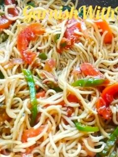 हक्का नूडल्स (Hakka noodles recipe in Hindi) रेसिपी मुख्य फोटो