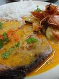 Bifes de Atum em Leite de Coco