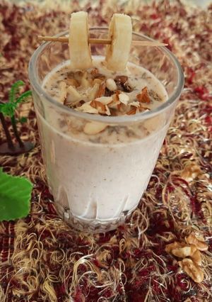 A picture of Banana walnut Milkshake.