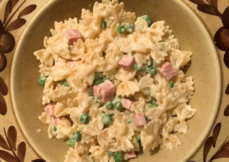 Pasta prosciutto, piselli, panna (facilissima)