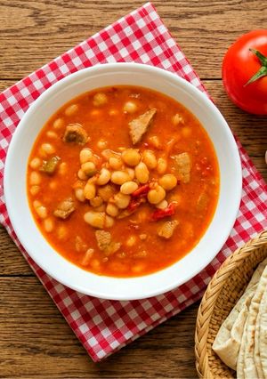صورة لوصفة يخنة الفاصوليا باللحم والحمص🍅🧄🧅🍋