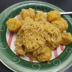 A picture of Indomine with ripe plantain.