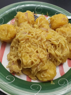 A picture of Indomine with ripe plantain.