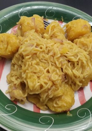 A picture of Indomine with ripe plantain.