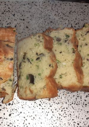 O poză a rețetei Aperitiv cu ceapă verde și măsline.