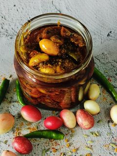 करौंदा मिर्च का अचार (karonda chilli pickle recipe in Hindi रेसिपी मुख्य फोटो