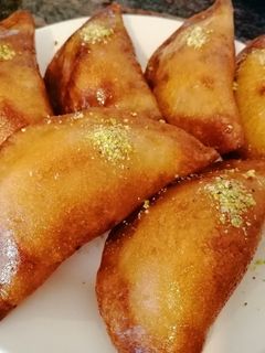 صورة لوصفة قطايف مقلية بالقشطة
