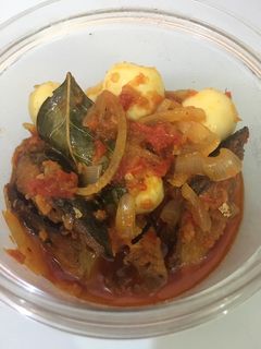 Foto resep Tongkol balado with telor puyuh