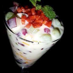 A picture of Creamy fruits.