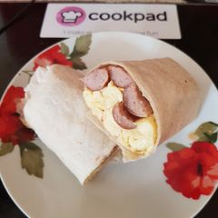 A picture of My Saturday breakfast wrap 💖.