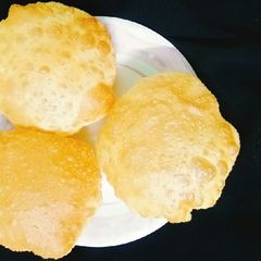 A picture of Poori.