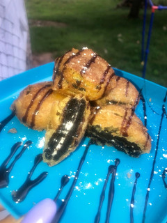 A picture of Deep fried Oreos.