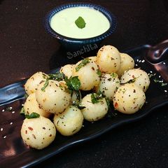 A picture of Suji Rice balls /Rava Rice Kozhukattai.