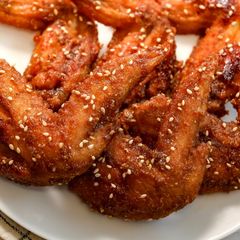 A picture of Sweet & Spicy Japanese Chicken Wing Recipe | Nagoya Style Tebasaki.