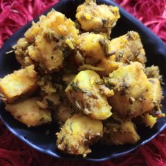 A picture of Jodhpuri aloo fry.