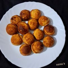 A picture of Whole Wheat Apple Cinnamon Muffins In Appe Pan.
