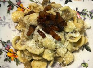 Foto di Orecchiette crema di melanzane e guanciale croccante